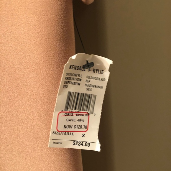 ❗️SOLD❗️Kendall + Kylie dress - Picture 5 of 7